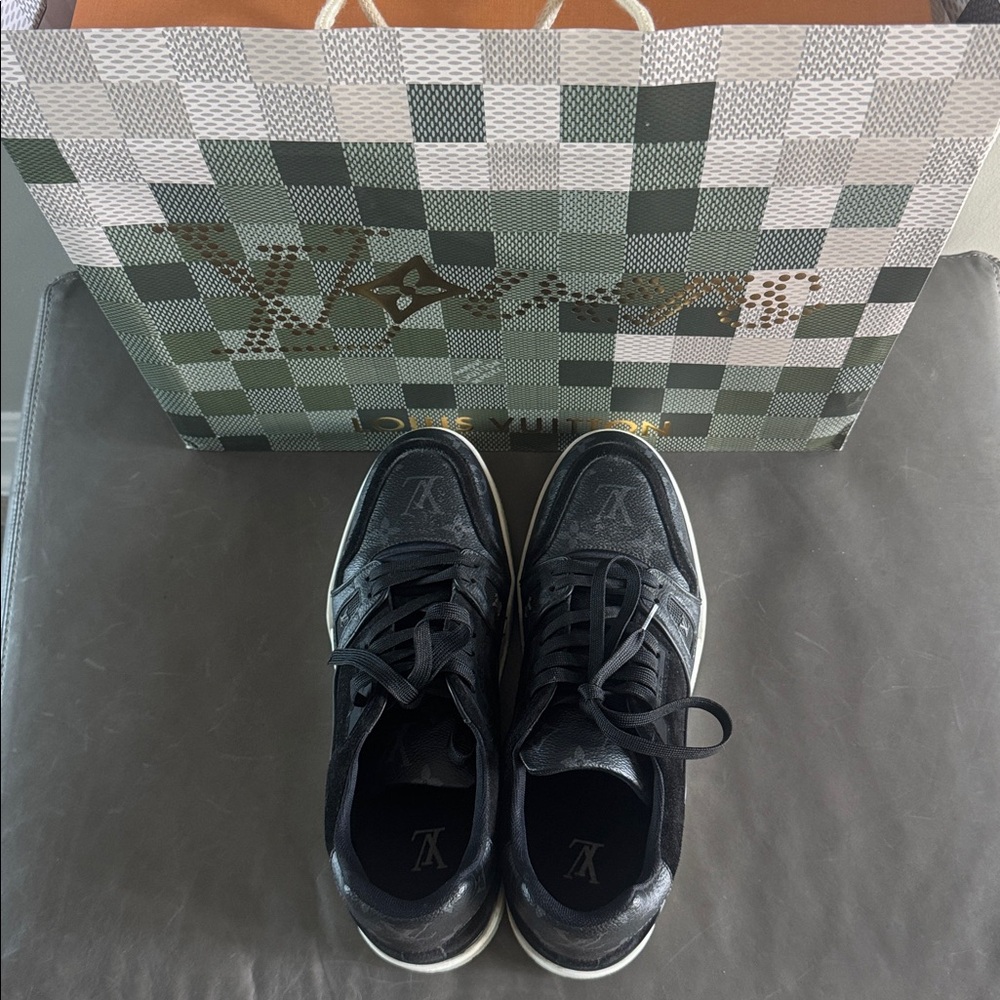 Louis Vuitton Canvas & Suede Men's Sneakers - Picture 5 of 8